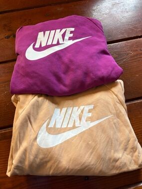 BUNDLE 2 Nike hoodies yellow and purple/magenta